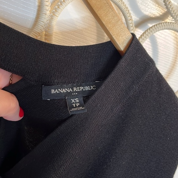 BANANA REPUBLIC women’s XS black sleeveless sweater - Picture 5 of 7